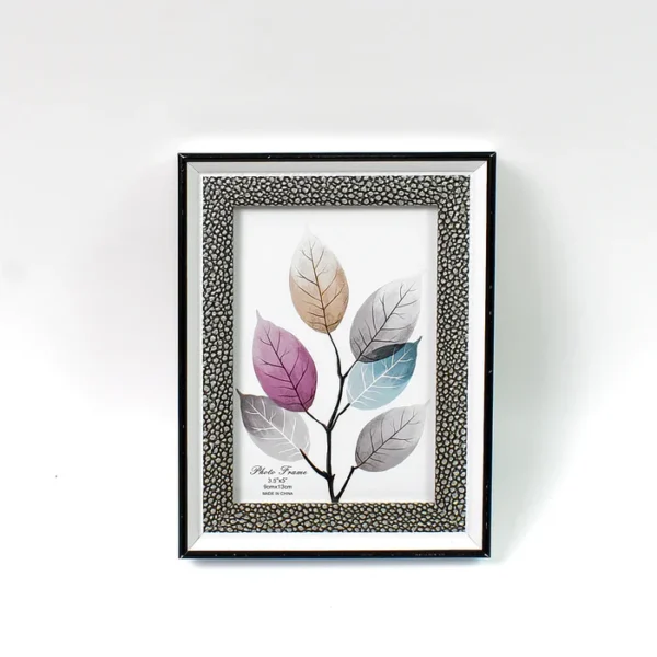 Modern Plastic Picture Frame Photo Holder (1 Pc / Mix Color & Design / 15×12 Cm) - Image 6